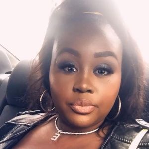 Meet your Posher, Ernestine